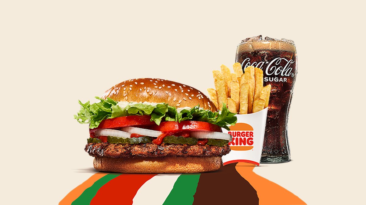Officiële Burger King-productfoto van een Whopper menu met King Fries en een glas cola